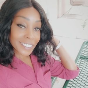 Meet your Posher, Chanel